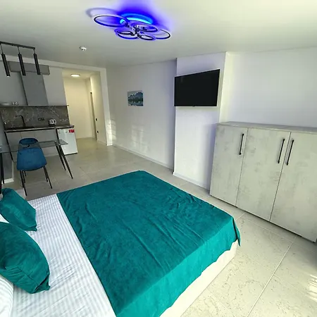 Velar Aparthotel Skhidnytsia
